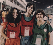 1984 - Ali Kamel, repórter da Rádio Jornal do Brasil, na inauguração da Passarela do Samba, Rio de Janeiro, tendo ao lado as repórteres Ana Dalva Faria (à direita) e Mara Santos (à esquerda)