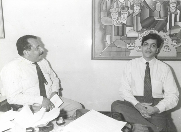 Ali Kamel e Jorge Bastos Moreno,  1991 - Ali Kamel, diretor do jornal O Globo em Brasília, em sua sala, ao lado do repórter Jorge Bastos Moreno